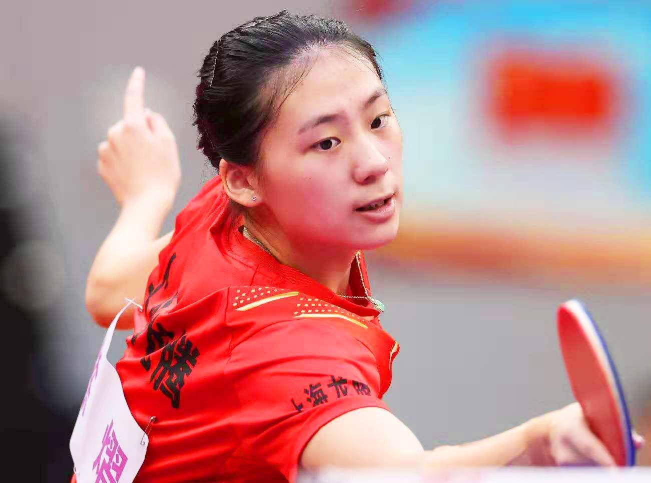 因此脱颖而 因此脱颖而