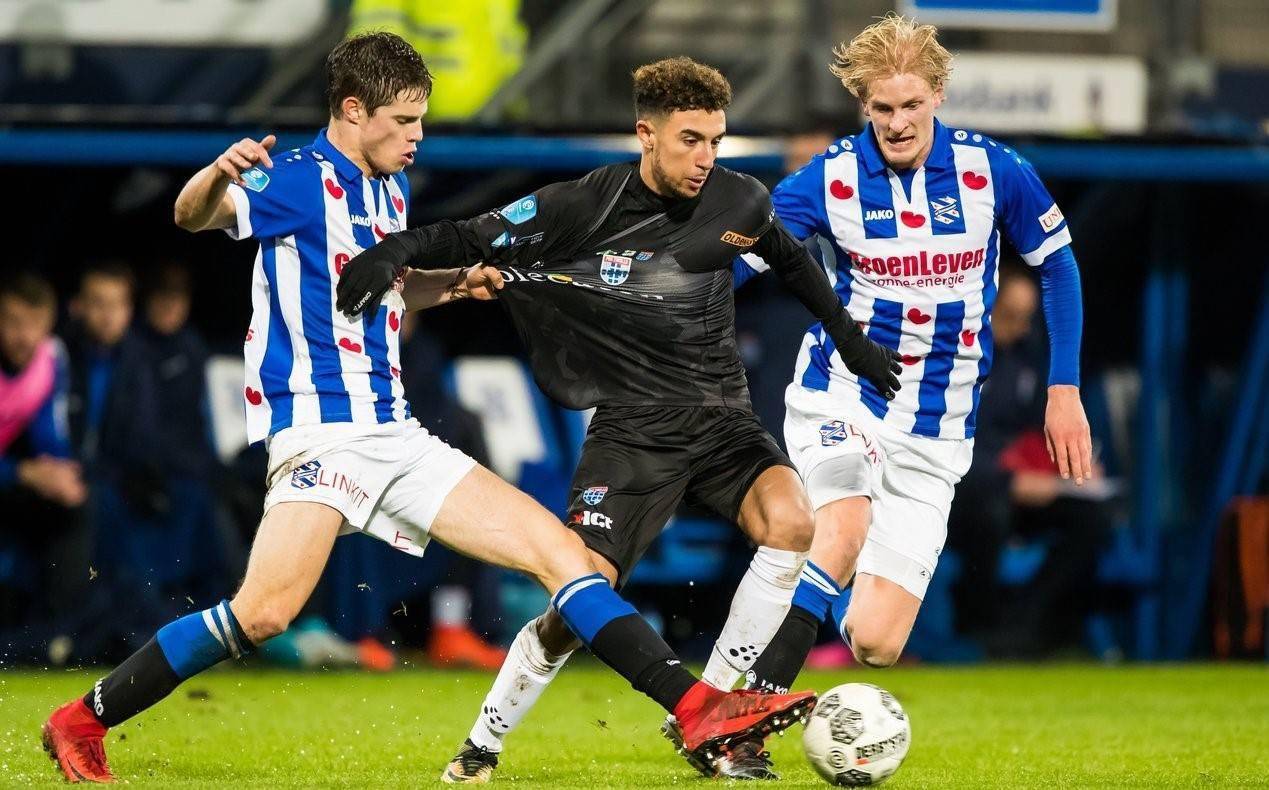 以及他自己 以及他自己